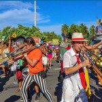 O Carnaval está aÃ. Vem sambar em Floripa!